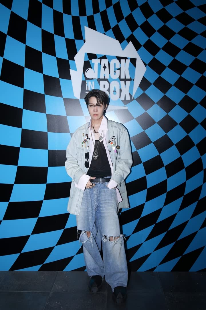 J-HOPE BTS - Jack In The Box (Weverse Album), Multicolor T2200
