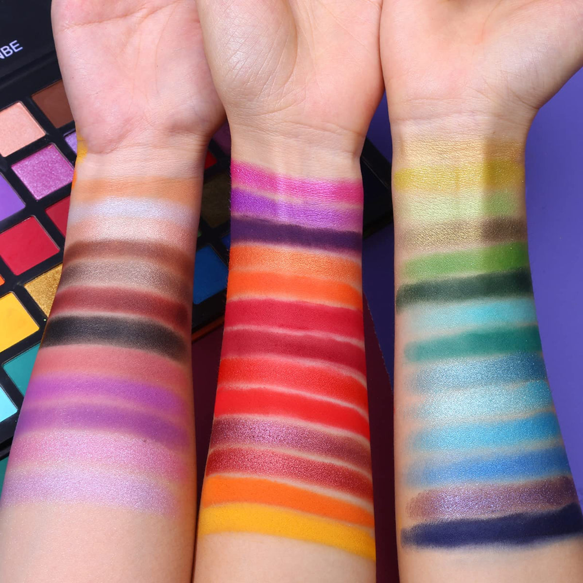 40 Color Matte Shimmer Eyeshadow Palette + 15 Pc Eye Brushes H241883