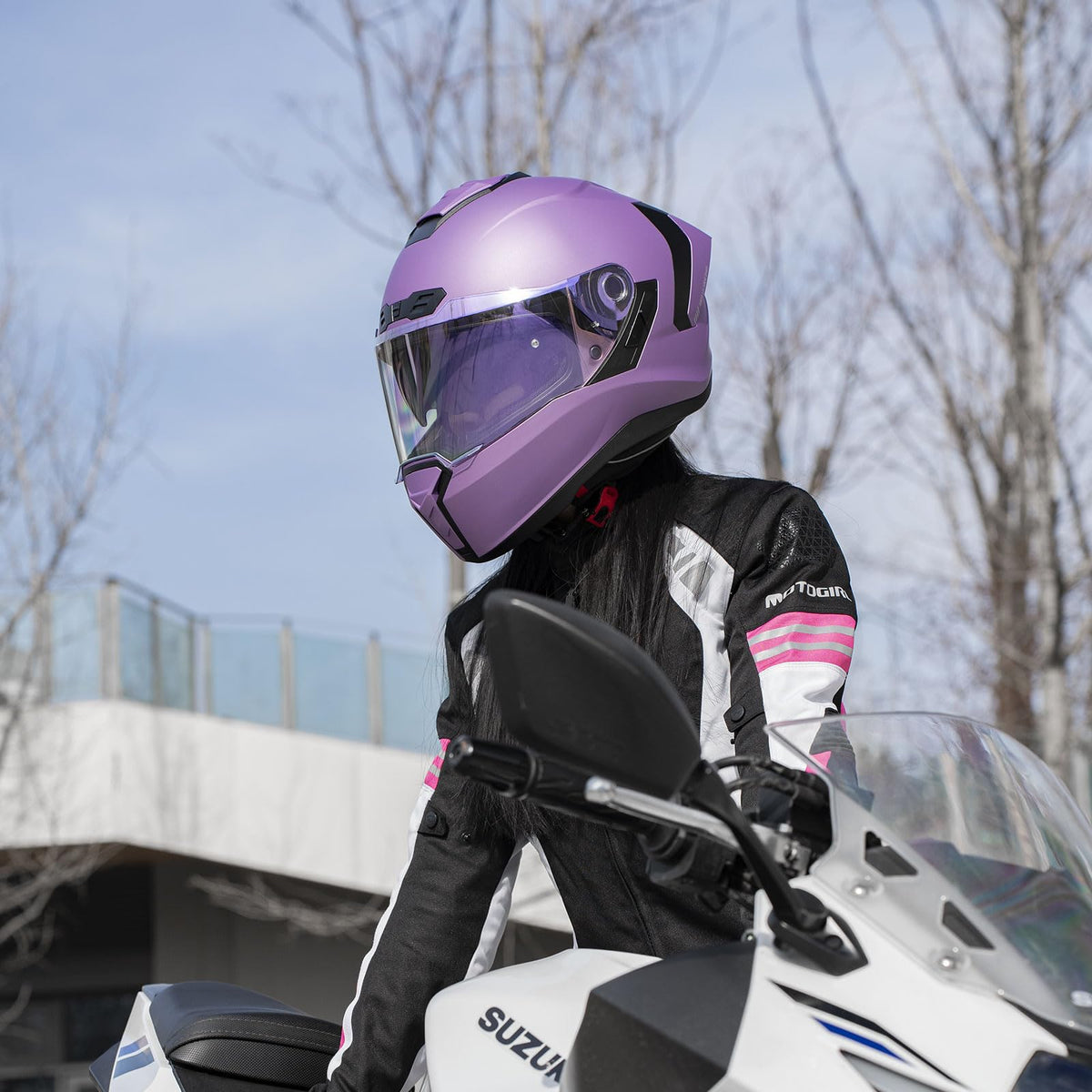 Dual Visor Full Face Motorcycle Helmet P7396